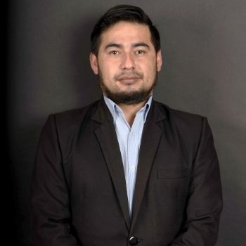 Fotografía de Jorge Sandoval docente de Juan Pablo II en Ecuador